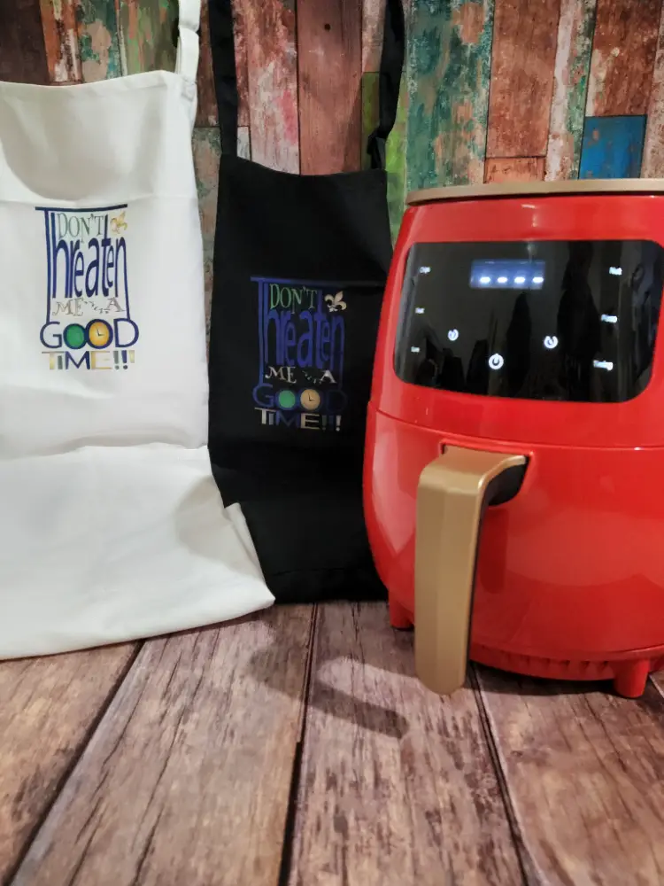 msmickey-airfryer-and-aprons
